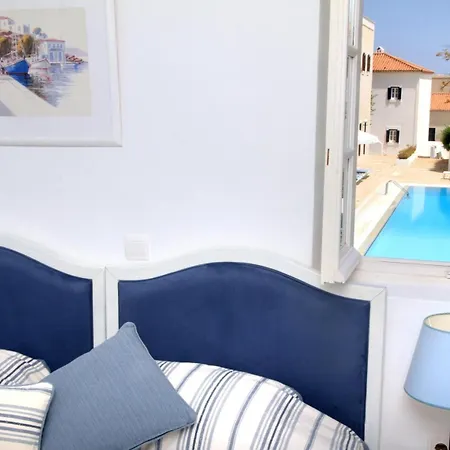 Nissia Traditional Residences 4*