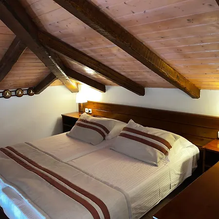 Aparthotel Nissia Traditional Residences 4*