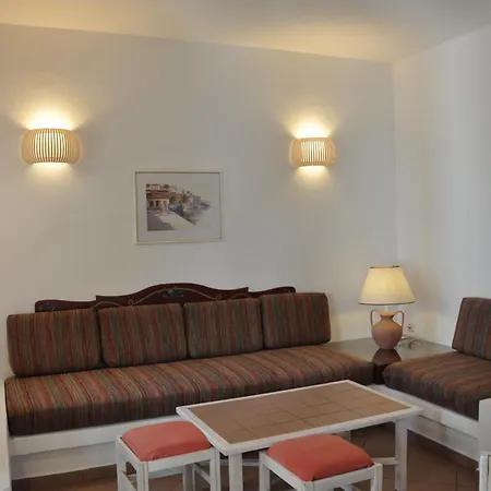 Aparthotel Nissia Traditional Residences 4*