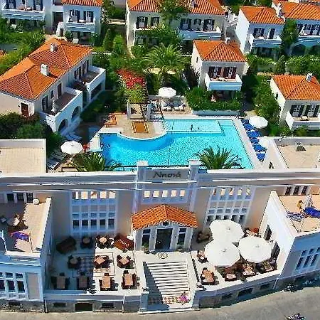 Nissia Traditional Residences
