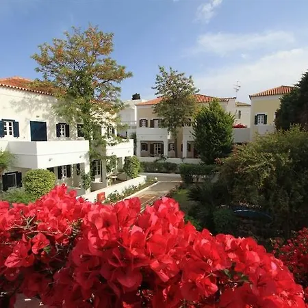 Nissia Traditional Residences 4*